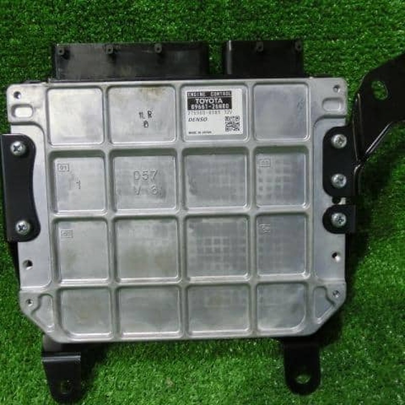 89661-26M80/Engine Control Unit TOYOTA Hiace 2015 LDF-KDH206V