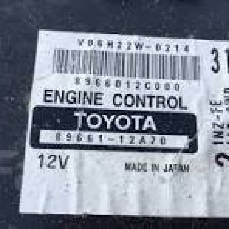 Engine Control Unit / ECU TOYOTA COROLLA 2005 DBA-NZE121 89661-12A70