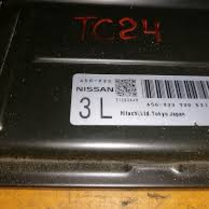 Nissan Serena TC24 Engine Control Unit / ECU A56-V33 (3L) ECU