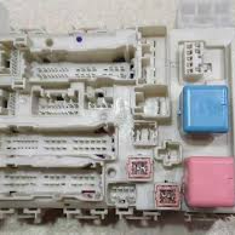 82730-12361 Fuse Box TOYOTA Corolla Axio 2008 DBA-NZE144