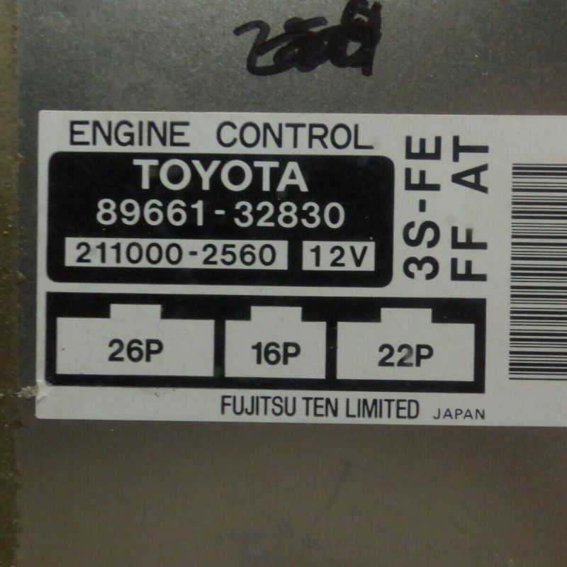 Engine Control Unit /TOYOTA Camry 1995 E-SV41 89661-32830