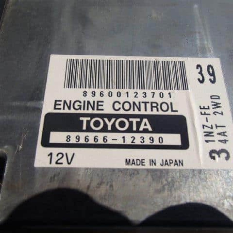 Engine Control Unit / ECU TOYOTA Corolla Fielder 2002 UA-NZE121G