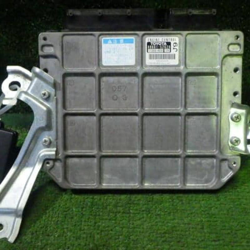 89661-52G20/Engine Control Unit / ECU TOYOTA Vitz 2008 DBA-NCP91/J9