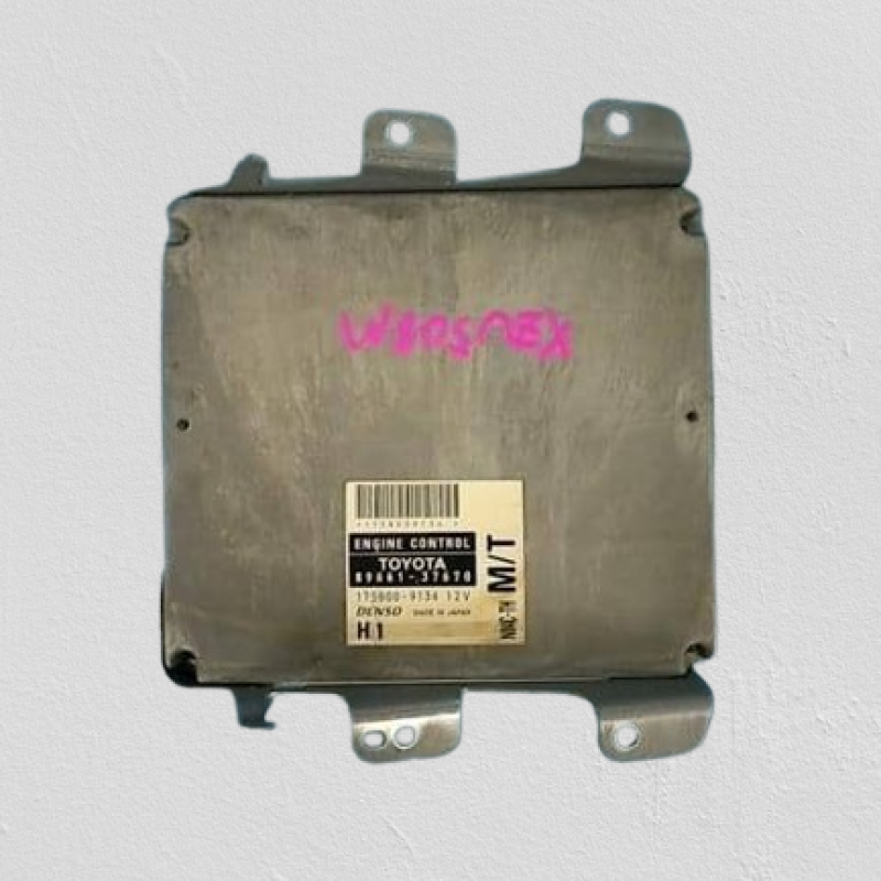 Hino Dutro XZU508M Engine Control Unit / ECU 89661-37670 H1