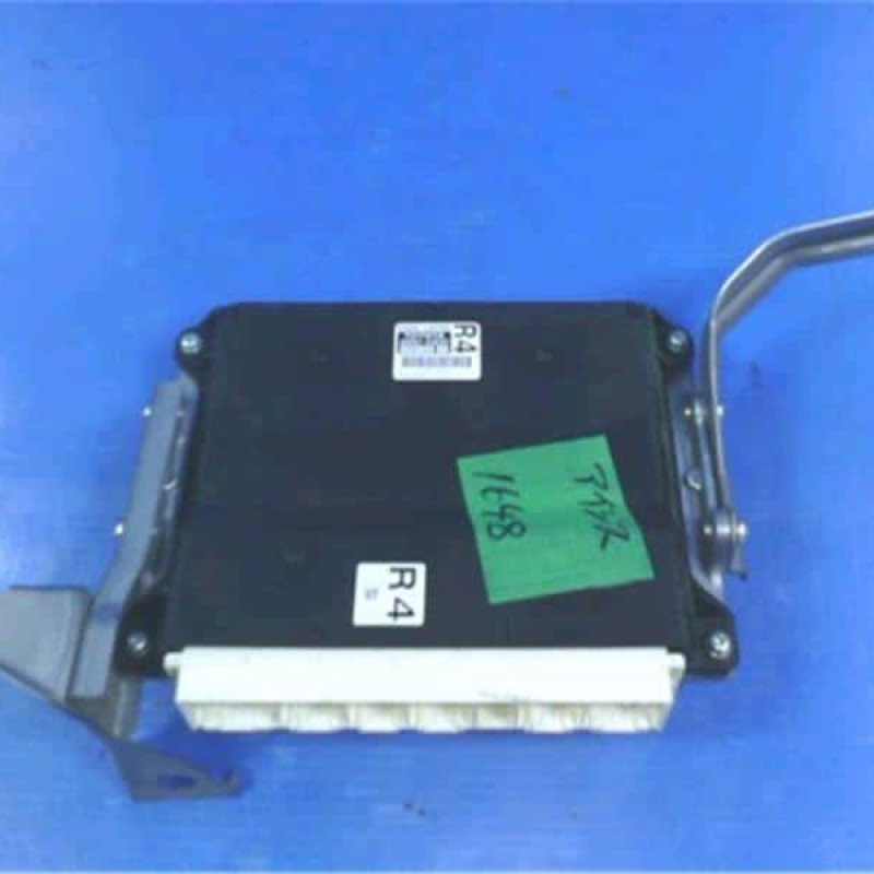 Engine Control Unit / ECU TOYOTA Isis 2010 DBA-ZGM11W 89661-44650(R4)