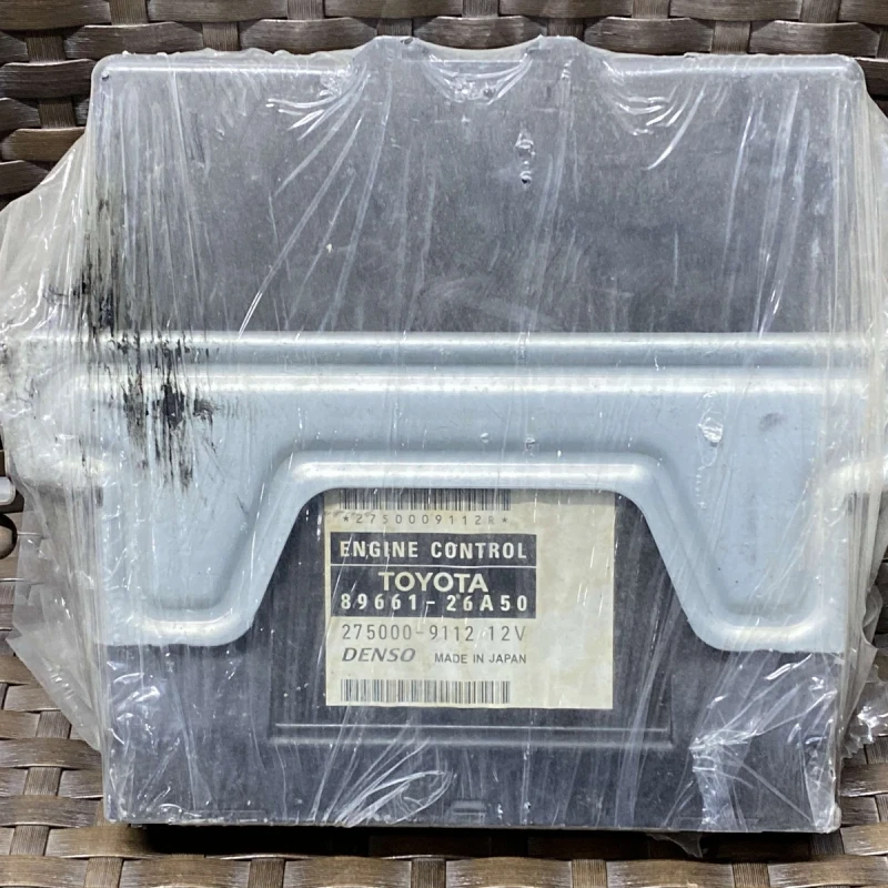 TOYOTA HIACE 01/2005-11/2013 ENGINE CONTROL UNIT ECU 89661-26A50