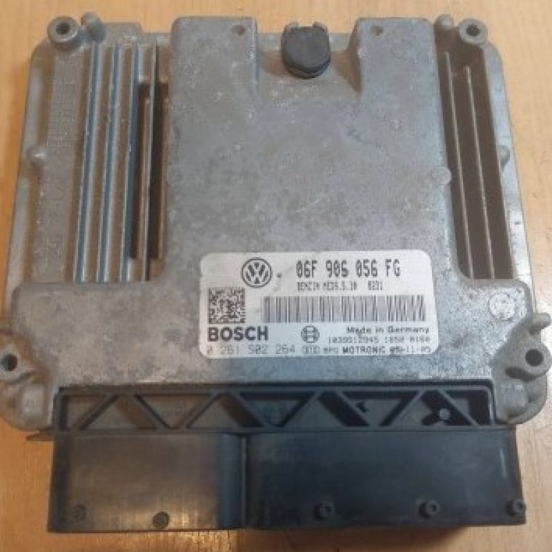 Volkswagen Golf V 2.0 FSI Engine Computer 0261S02264 06F906056FG MED9. 5.10