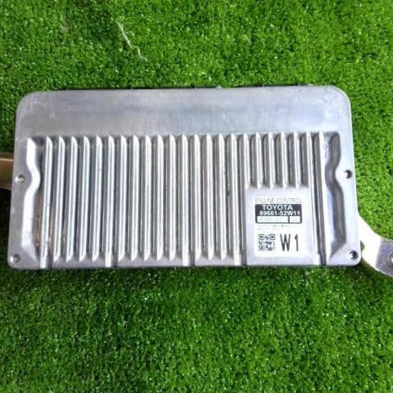 Engine Control Unit TOYOTA Spade 2014 DBA-NCP141 89661-52W11