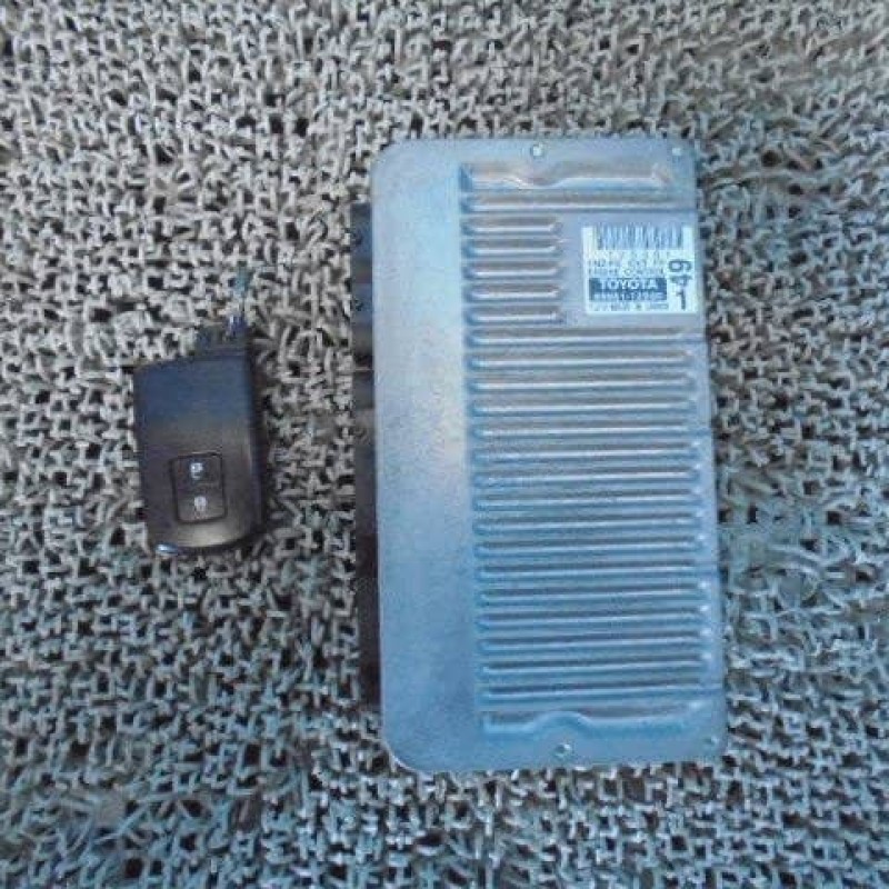 Auris DBA-NZE181H Engine Control Unit / ECU 1NZFE 89661-12S00