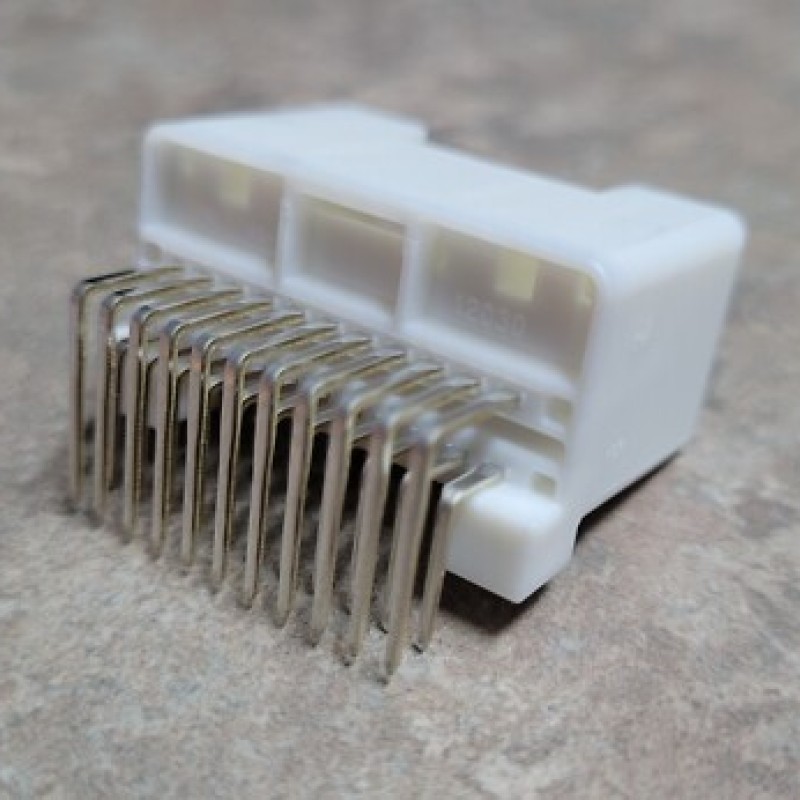 Toyota Prius/Axzio/Noha Esquer Hybrid Battery Ecu Computer Voltage Sensor Male/Female Connector Port And Automotive Connector Terminal Pins