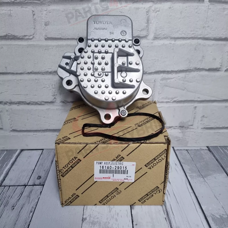 GENUINE TOYOTA NOAH HYBRID WATER PUMP BRAND NEW 161A0-29015 1YEAR WARRANTY